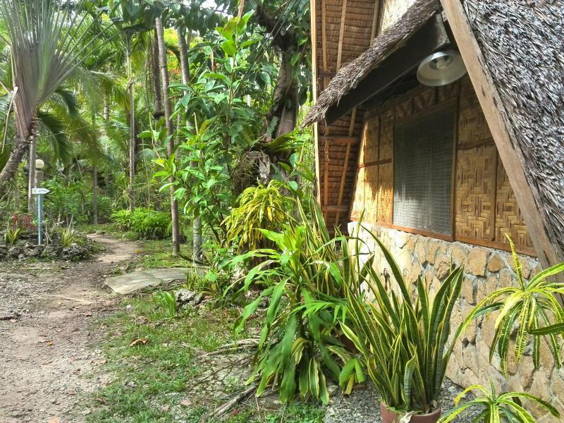 Bananaland Cottages Tawala  Exterior photo